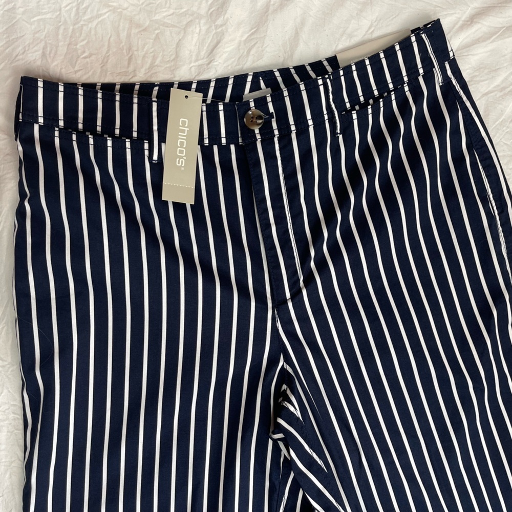 Chico’s navy and white stripes cotton wide leg crop stretch pants women’s size 6 - Picture 8 of 17